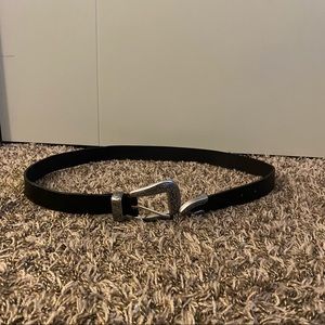 urban outfitters belt!